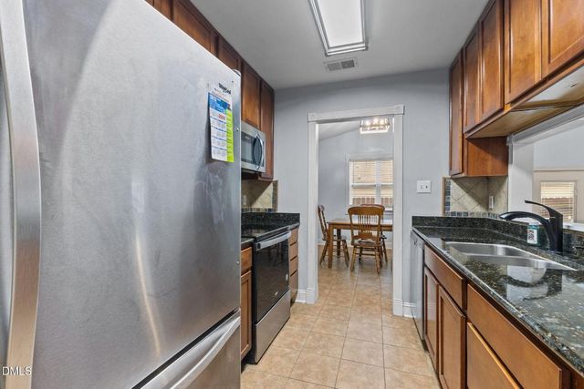 6487 People Street, Fayetteville, NC 28304