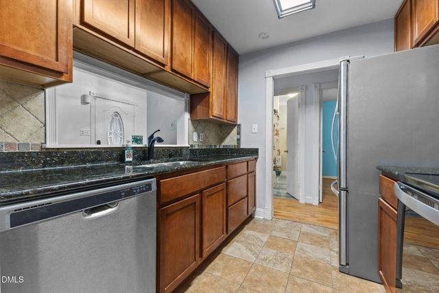 6487 People Street, Fayetteville, NC 28304