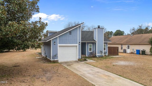 6487 People Street, Fayetteville, NC 28304