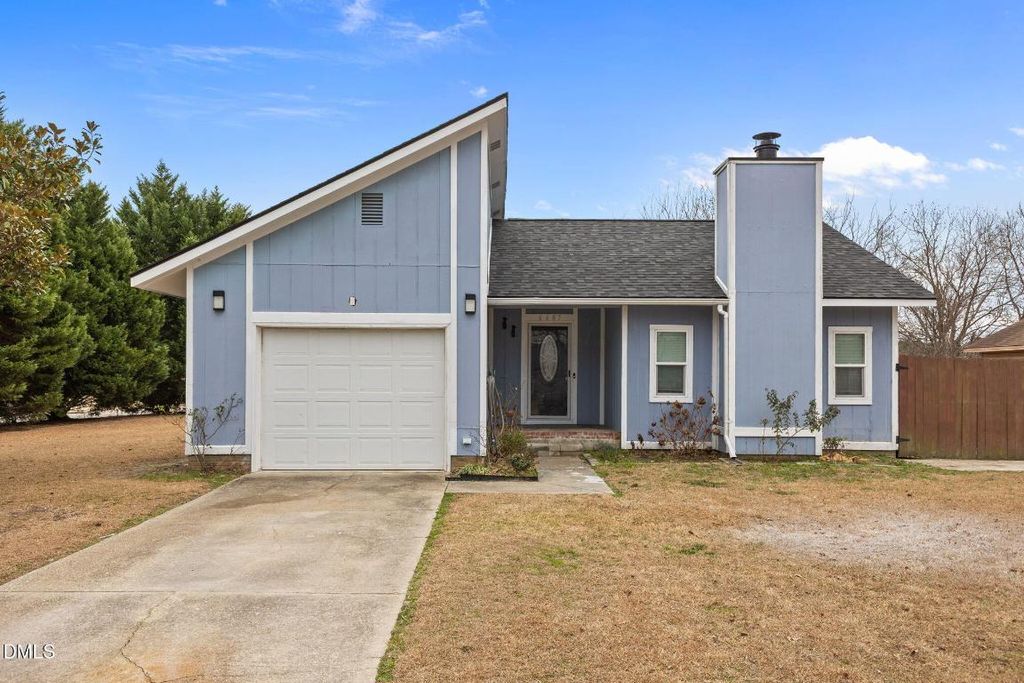 6487 People Street, Fayetteville, NC 28304