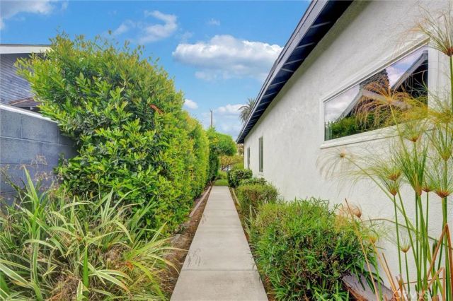 929 N Sunset, Azusa, CA 91702