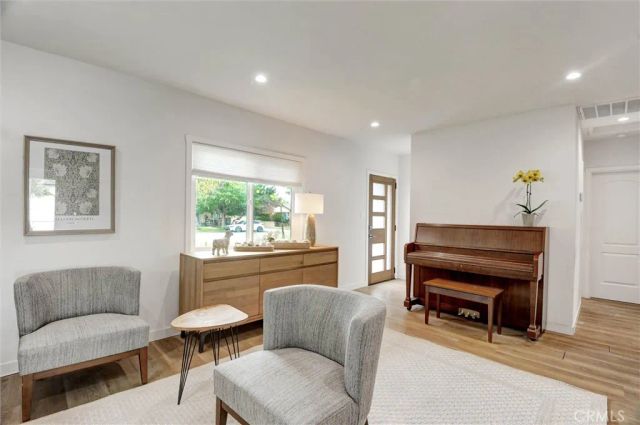 929 N Sunset, Azusa, CA 91702