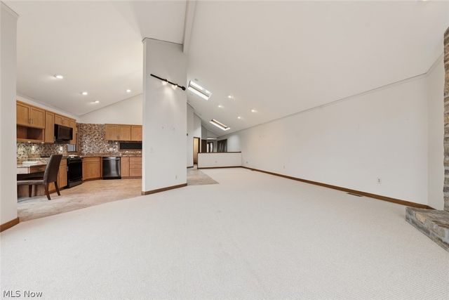 421 Darbys Run, Bay Village, OH 44140