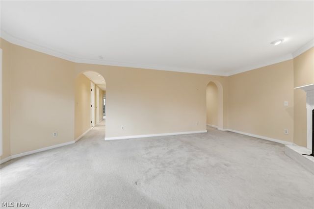 421 Darbys Run, Bay Village, OH 44140