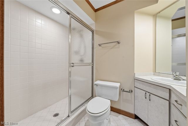 421 Darbys Run, Bay Village, OH 44140