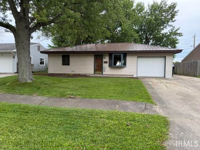 1952 Renfrew Drive, South Bend, IN 46614