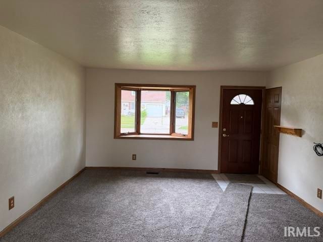 1952 Renfrew Drive, South Bend, IN 46614