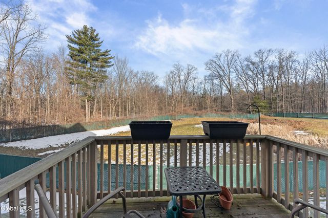 151 Fieldstone Drive, Niskayuna, NY 12304