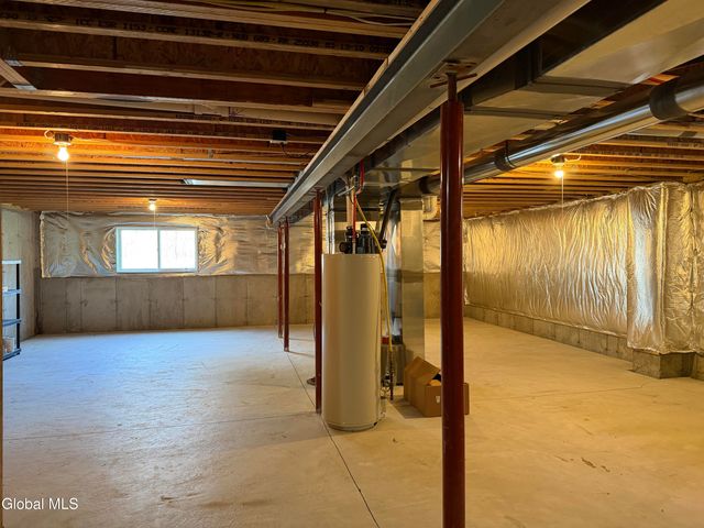 151 Fieldstone Drive, Niskayuna, NY 12304