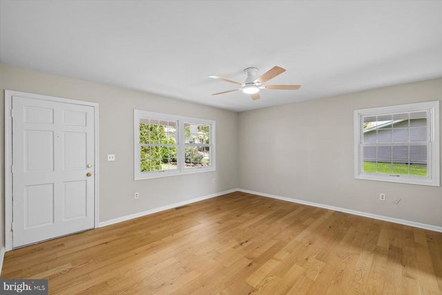 809 SHERWOOD LN, Fredericksburg, VA 22407