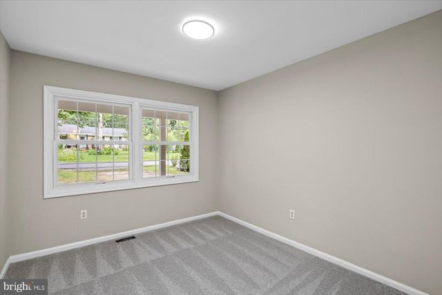 809 SHERWOOD LN, Fredericksburg, VA 22407