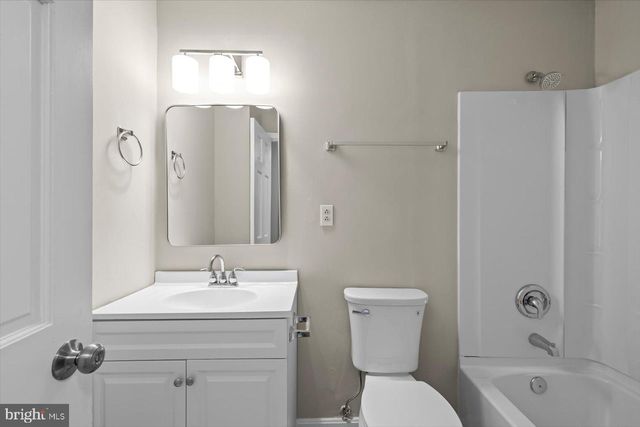 809 SHERWOOD LN, Fredericksburg, VA 22407