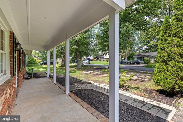 809 SHERWOOD LN, Fredericksburg, VA 22407