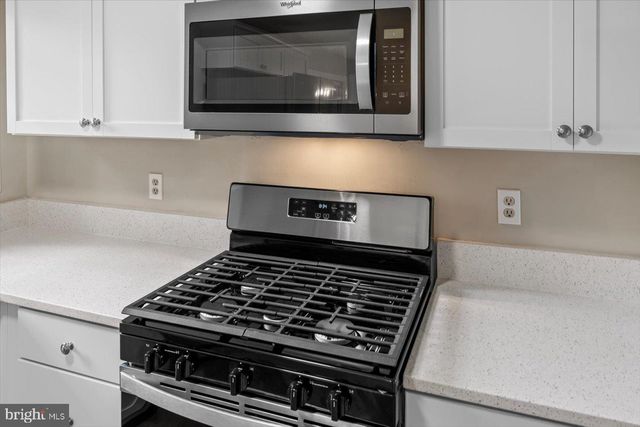 809 SHERWOOD LN, Fredericksburg, VA 22407