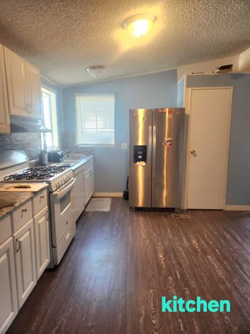 900 E Rankin Road 18, Tulare, CA 93274