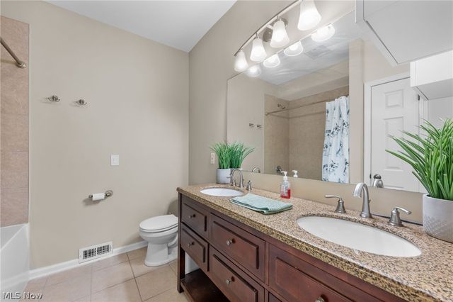 1916 W 44th St, Cleveland, OH 44113