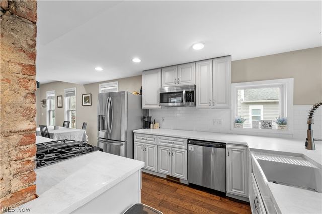 1916 W 44th St, Cleveland, OH 44113