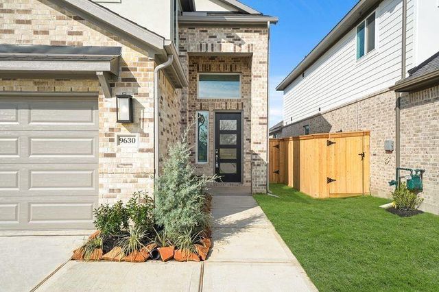 9630 Poinsettia Haven Lane, Richmond, TX 77407