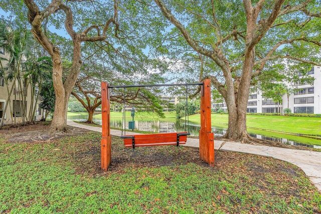 1885 Palm Cove Boulevard 10-103, Delray Beach, FL 33445