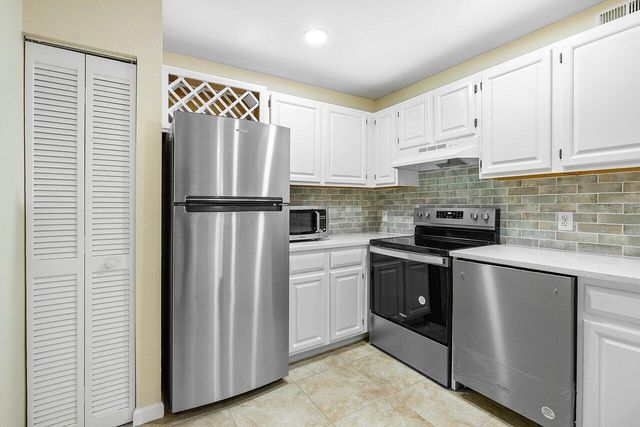 1885 Palm Cove Boulevard 10-103, Delray Beach, FL 33445