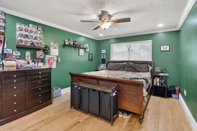 13970 Oaklawn Place, Davie, FL 33325