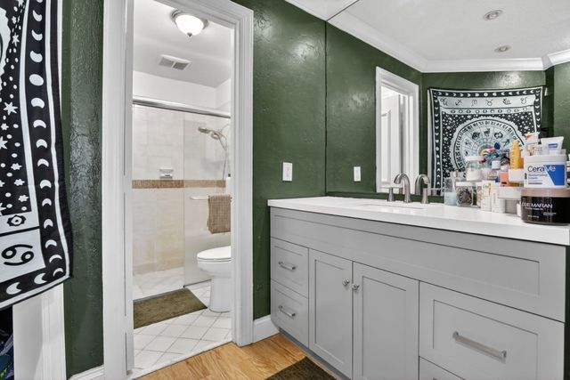 13970 Oaklawn Place, Davie, FL 33325