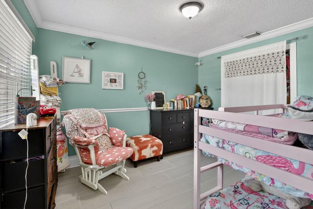 13970 Oaklawn Place, Davie, FL 33325