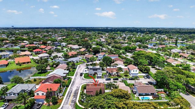 13970 Oaklawn Place, Davie, FL 33325