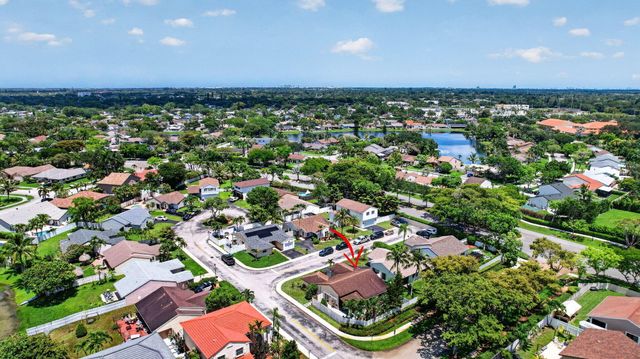 13970 Oaklawn Place, Davie, FL 33325