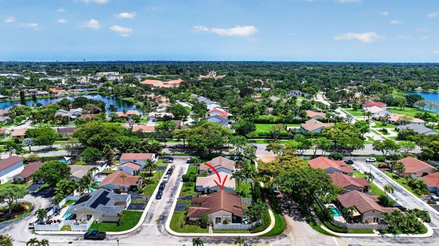 13970 Oaklawn Place, Davie, FL 33325