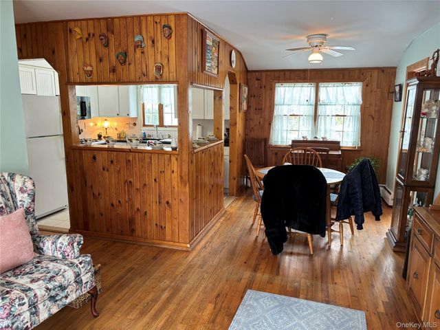 126 Michael Road, Oakdale, NY 11769