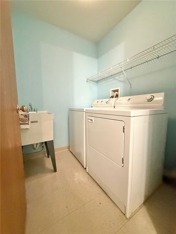 427 Jennie Ln, Union Twp, PA 16101