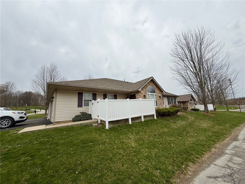 427 Jennie Ln, Union Twp, PA 16101