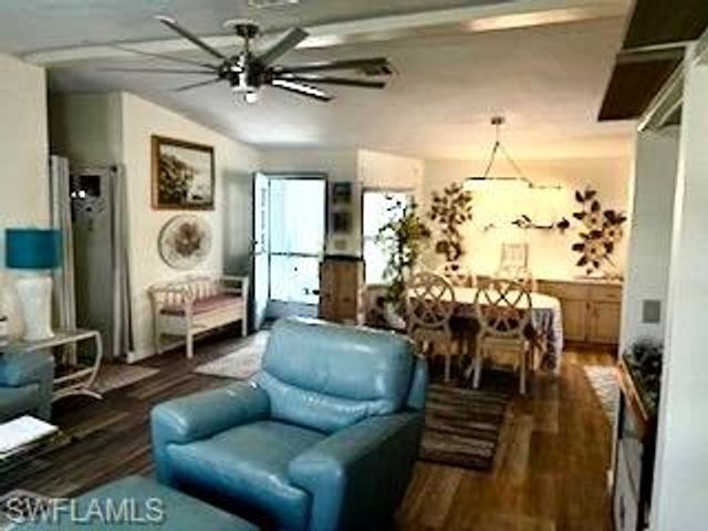 472 Sharks PT, North Port, FL 34287