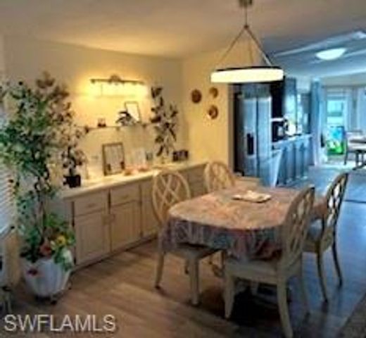 472 Sharks PT, North Port, FL 34287