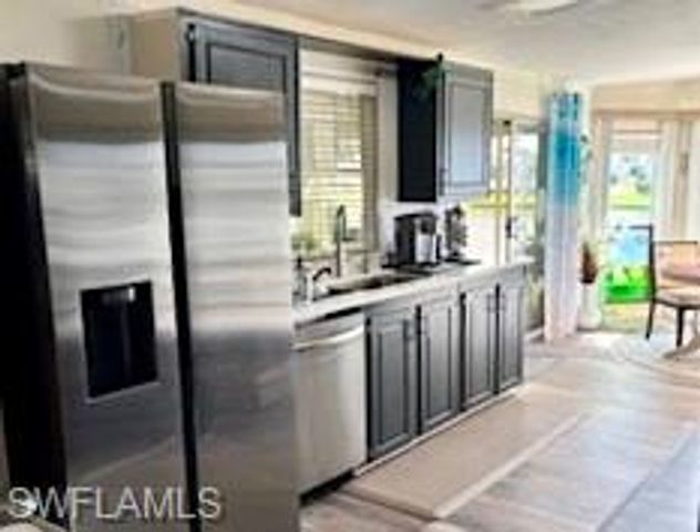 472 Sharks PT, North Port, FL 34287