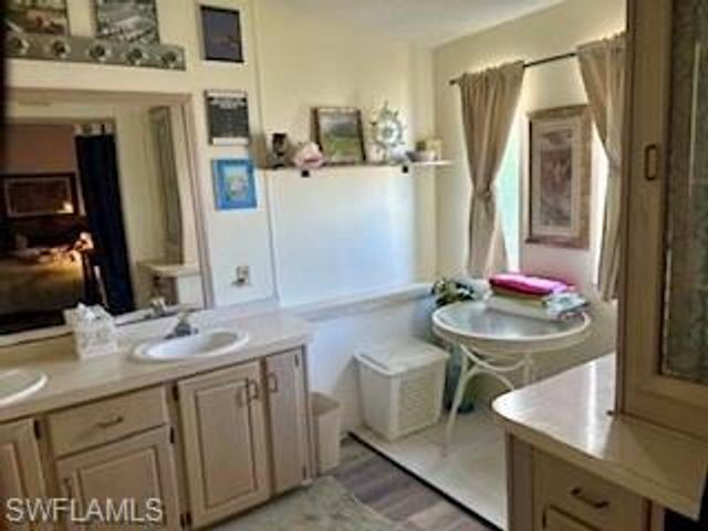 472 Sharks PT, North Port, FL 34287