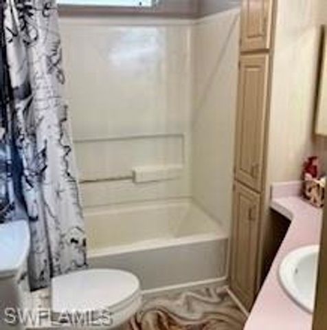 472 Sharks PT, North Port, FL 34287