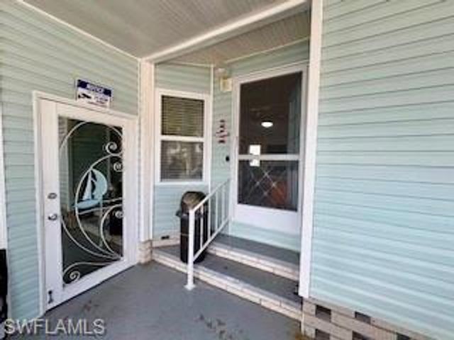 472 Sharks PT, North Port, FL 34287