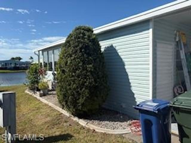 472 Sharks PT, North Port, FL 34287