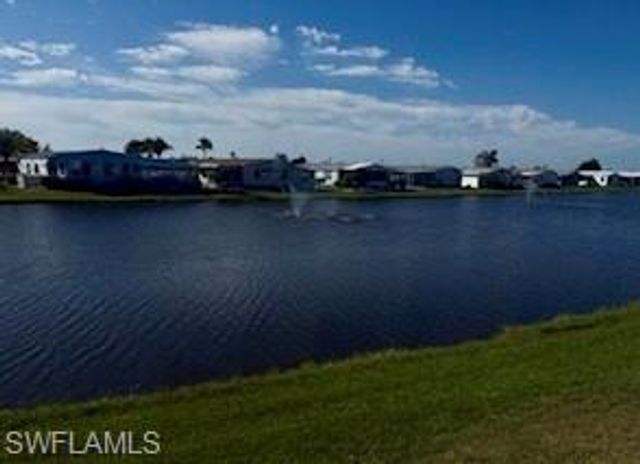 472 Sharks PT, North Port, FL 34287