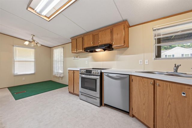 235 Iris, Livingston, TX 77351
