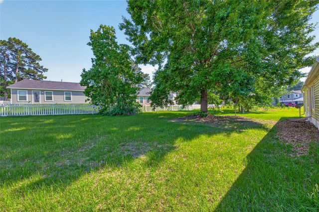 235 Iris, Livingston, TX 77351