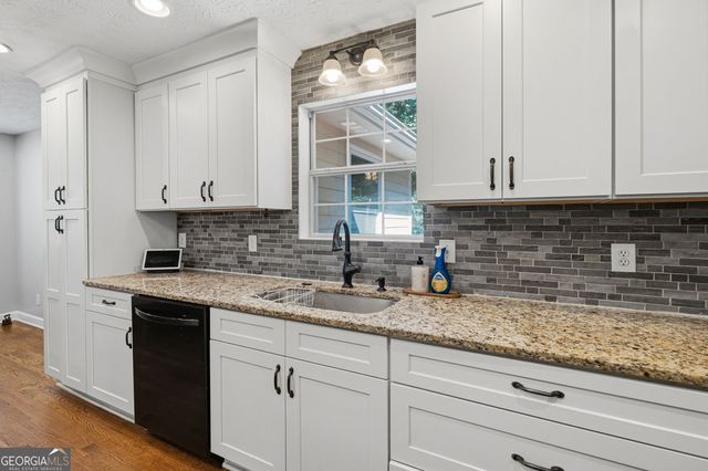 1590 Kimberly Place, Canton, GA 30114