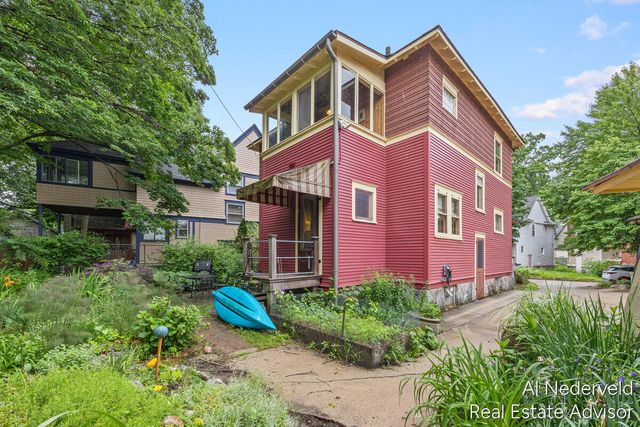 218 Wellington Avenue SE, Grand Rapids, MI 49506