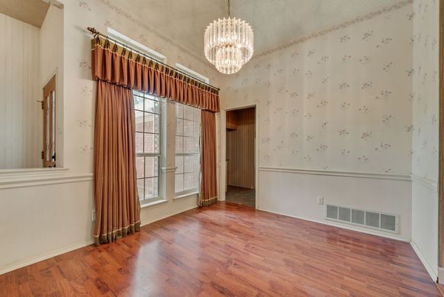 1022 Oak Tree Drive, Fort Worth, TX 76140