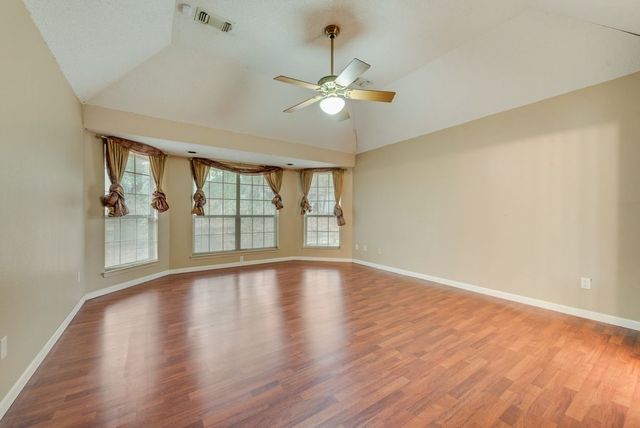 1022 Oak Tree Drive, Fort Worth, TX 76140
