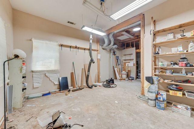 1022 Oak Tree Drive, Fort Worth, TX 76140