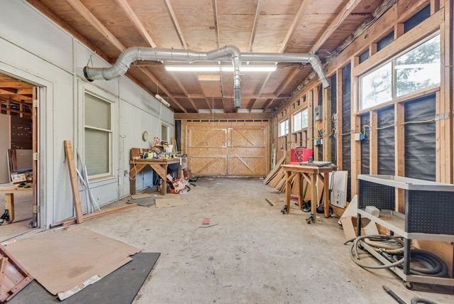 1022 Oak Tree Drive, Fort Worth, TX 76140