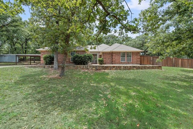 1022 Oak Tree Drive, Fort Worth, TX 76140